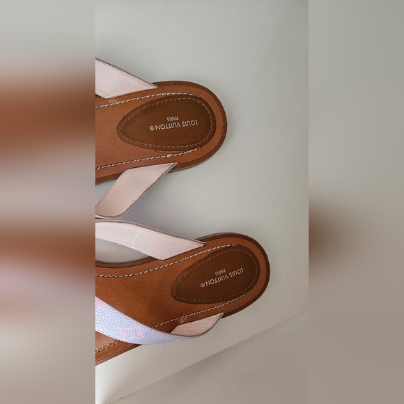 Louis Vuitton Sunny Pastel Flat Thong Sandal - Picture 7 of 9
